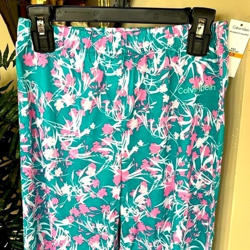 Brand New Calvin Klein 2-Piece Pajama Set Tropical Floral Flame Resistant Sleep